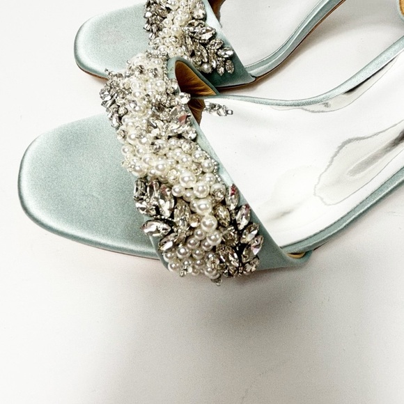 BADGLEY MISCHKA CLARA WOMEN SANDAL HEELS SATIN BLUE SIZE 10 - Picture 8 of 9